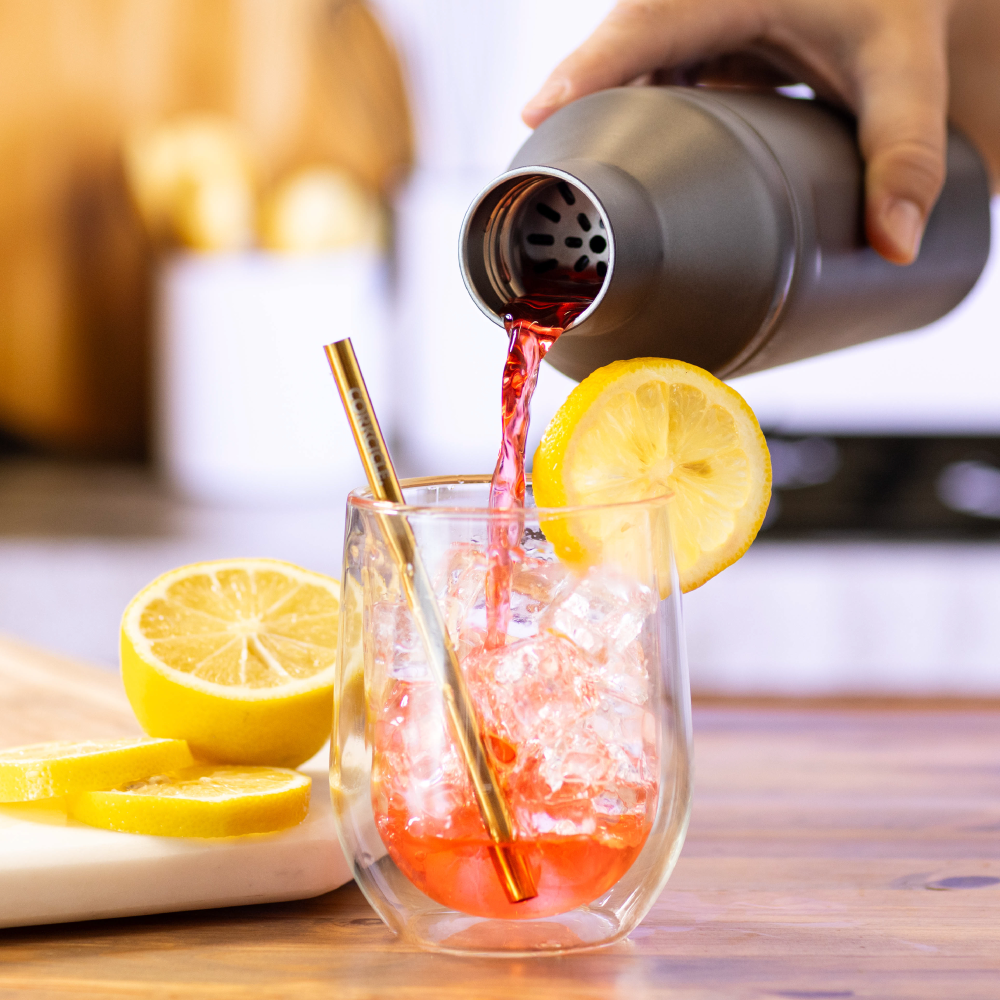 cocktail-shaker-lid-t9 Cocktail_Shaker_lifestyle_1_0f873eef-26b9-477a-b301-4dde25c00201.png