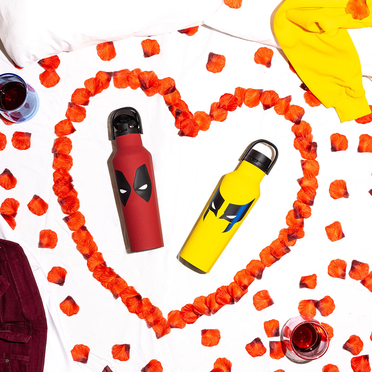 deadpool-and-wolverine-drinkware-n2 a7afce7e71cf--DeadpoolWolverine-PDPLifestyle2.jpg